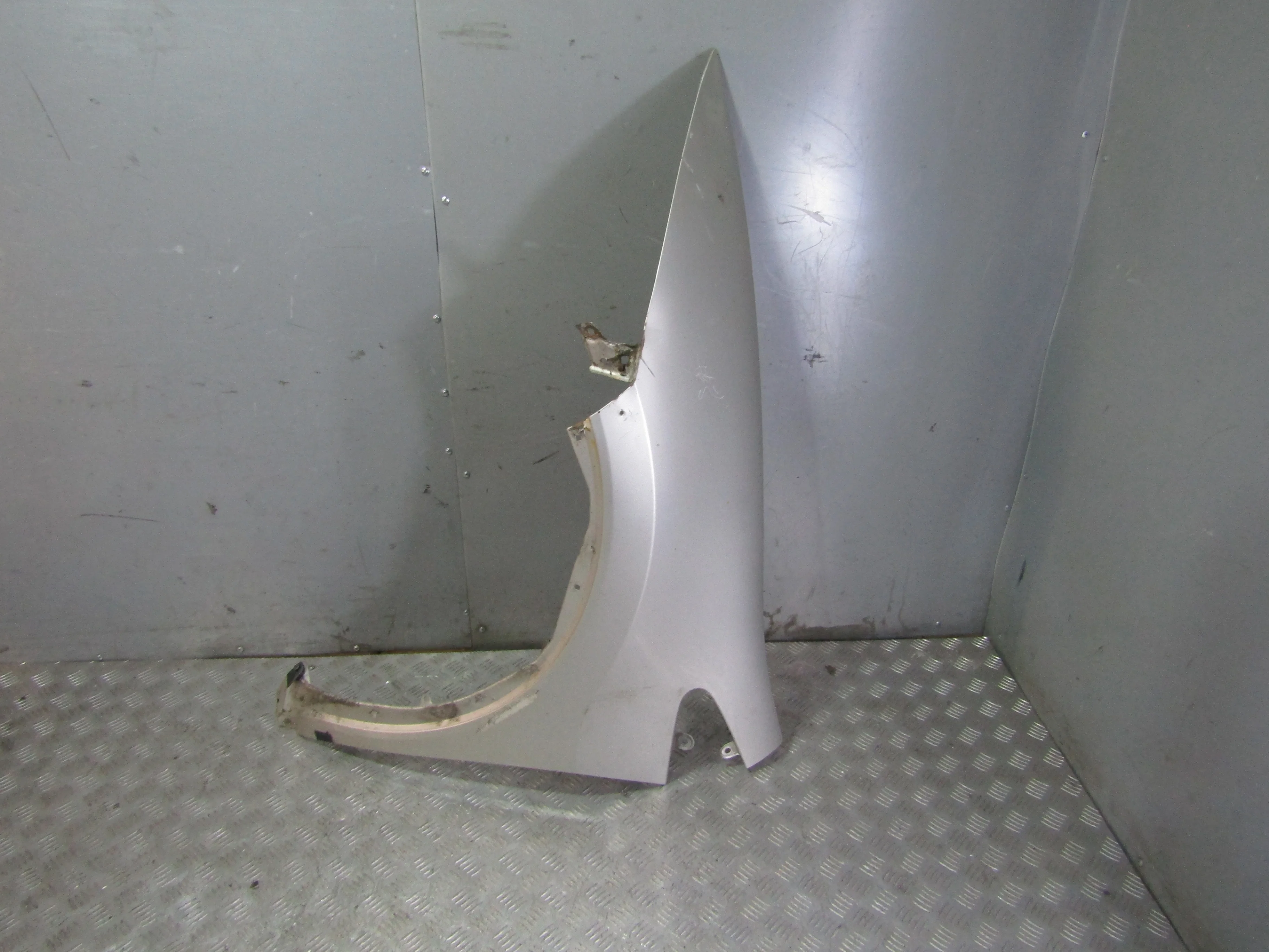 Крыло переднее левое HONDA Civic VIII (2005—2009)