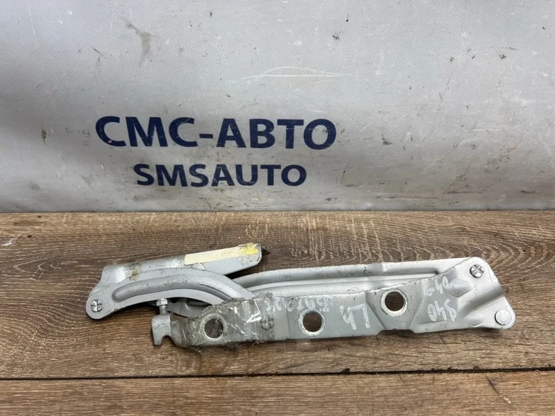 Петля багажника Volvo S40 2004-2012 31278385 СЕДАН, левая