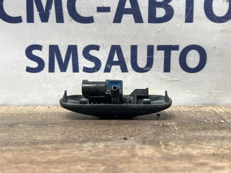 Форсунка омывателя лобового стекла Volkswagen Touareg 2012 5M0955986C NF CGR