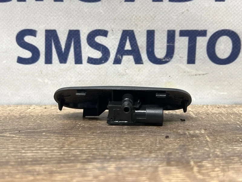 Форсунка омывателя лобового стекла Audi A7 2011 4G8955987 4G 3.0 CGW, левая