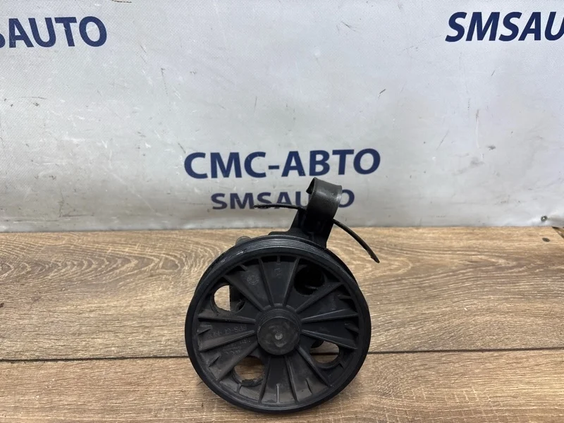 Насос ГУР Volvo Xc90 8251738 2.5T