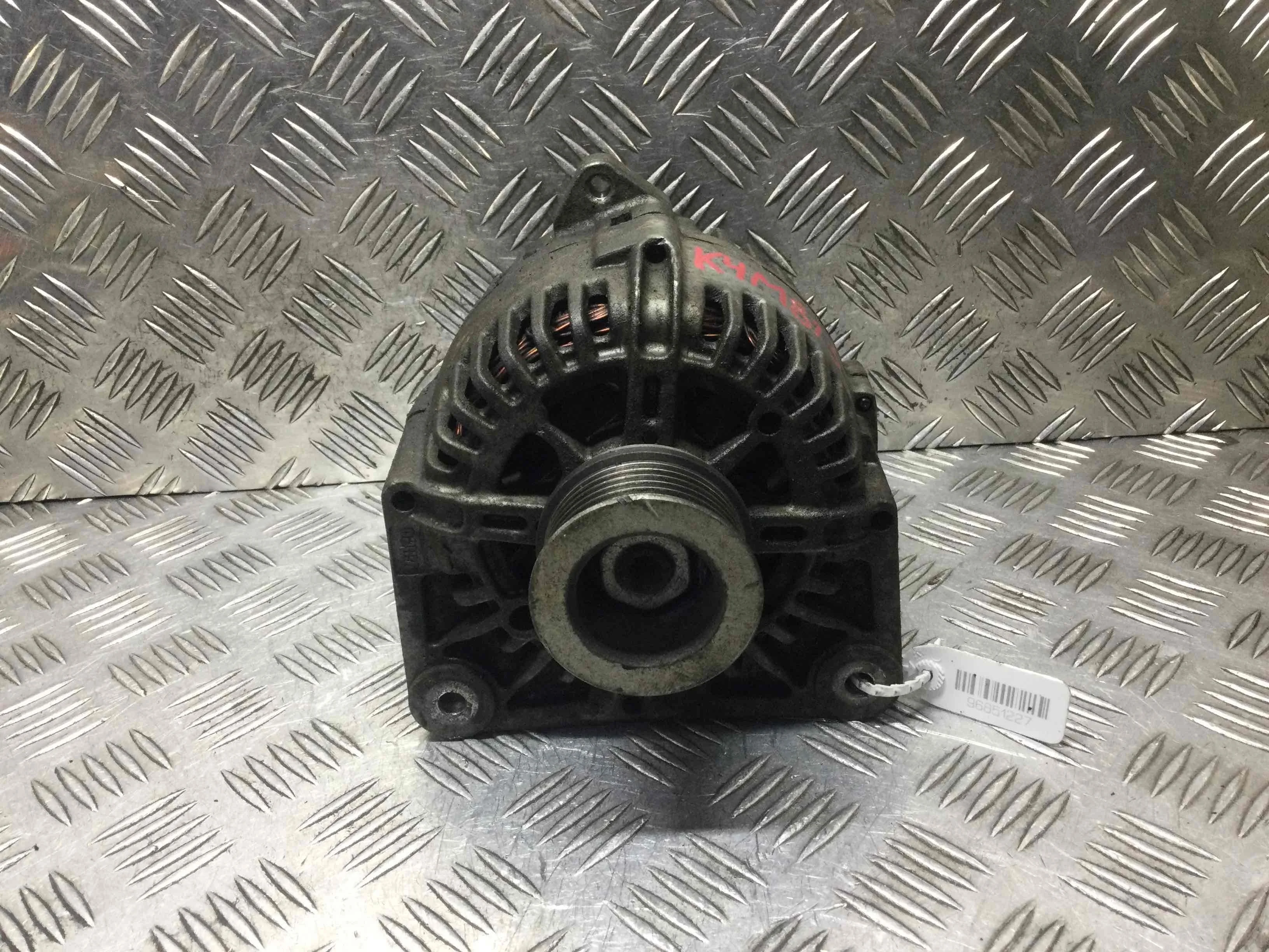 Генератор Renault Scenic 2 поколение (2003-2006) бензин 1.6 i Автомат Х/б