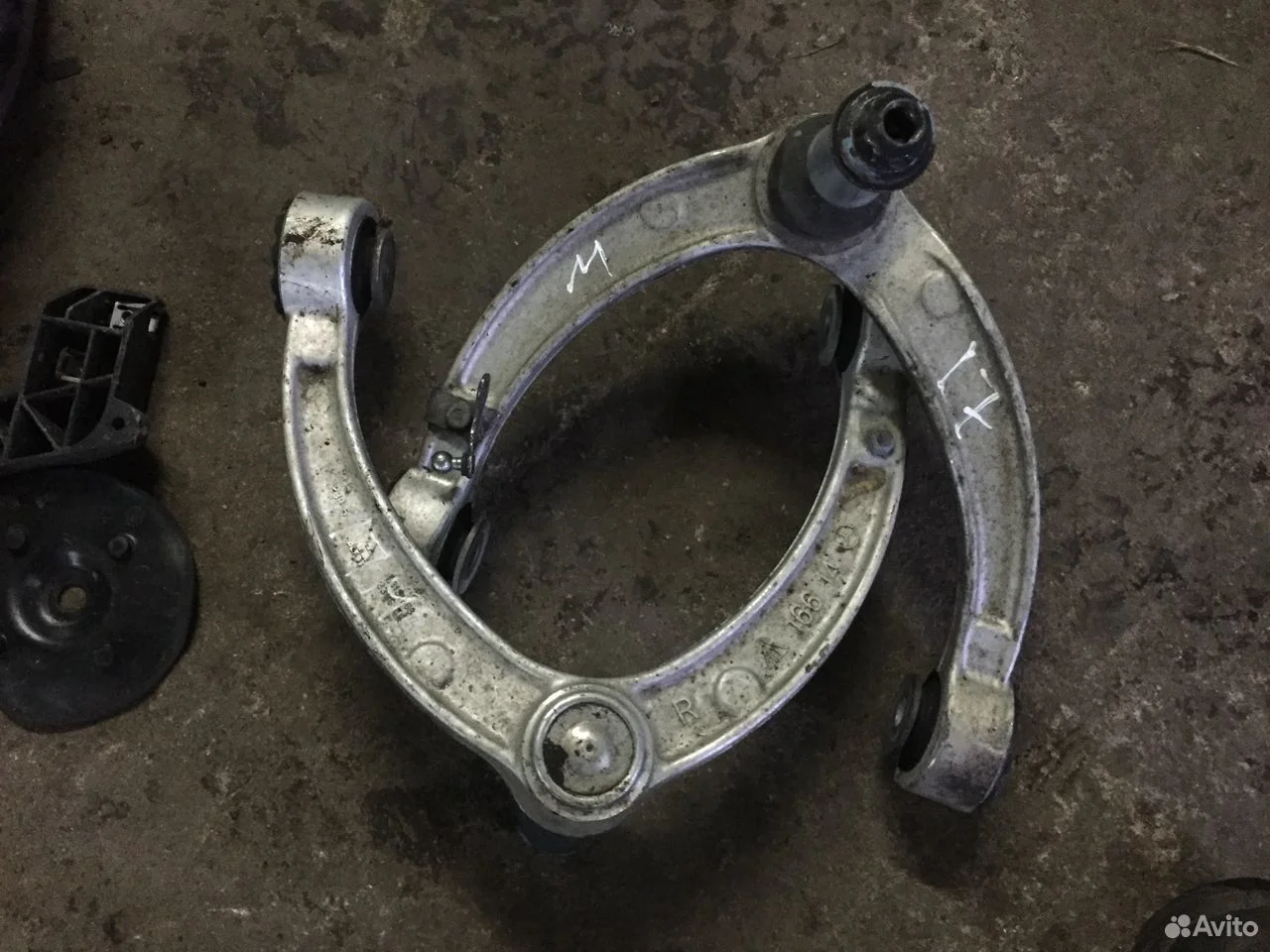 Рычаг верхний мерседес w292 w166 a1663301707