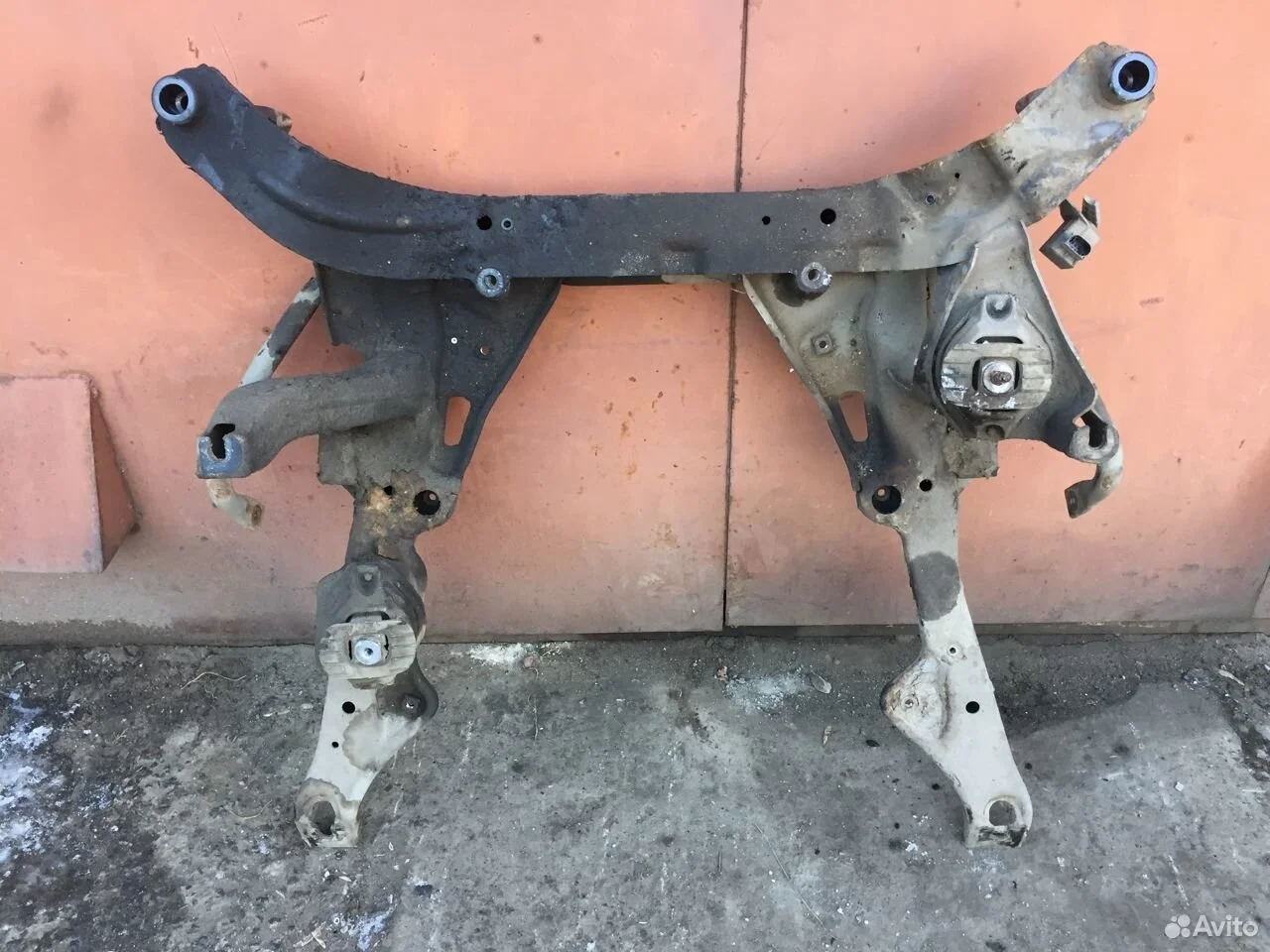 Подрамник передний бмв е60 xi 31106777362