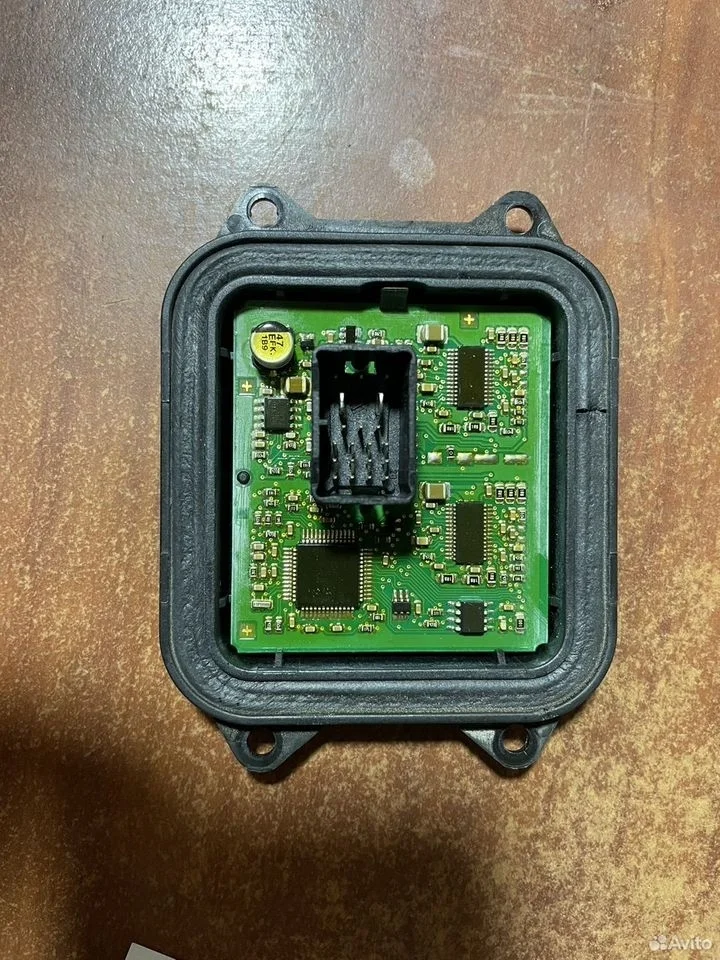 Блок адаптива фар бмв е70 е71 е90 е92 63117182396