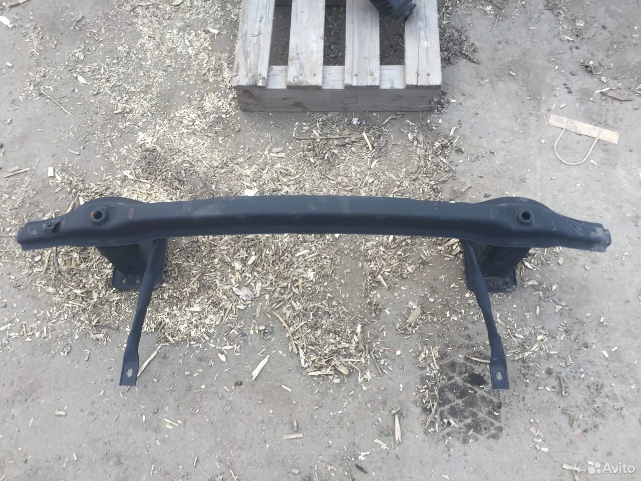 Усилитель переднего бампера бмв е70 51117165458