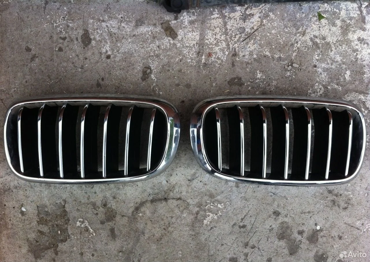 Решетка радиатора левая бмв х5 ф15 51117303107