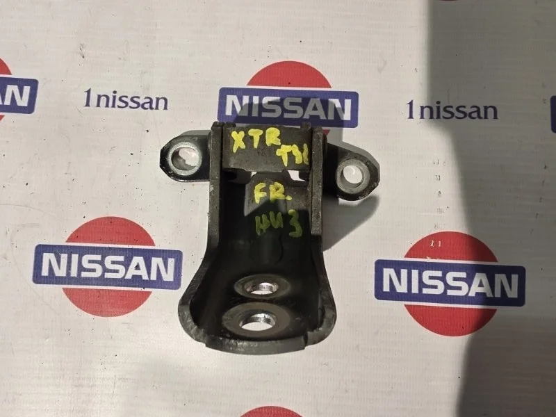 Петля двери Nissan X Trail 2017 80401JN00A T32 M9R, передняя правая