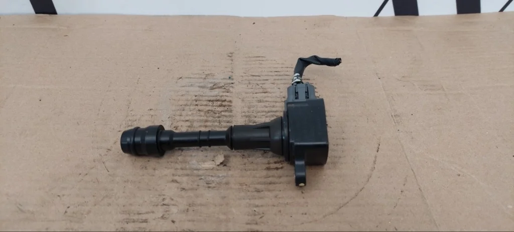 Катушка зажигания Nissan Elgrand VQ35DE