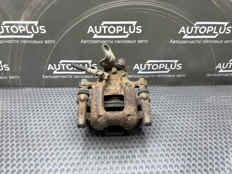 Суппорт тормозной Skoda Octavia 2011 1K0615424J ЛИФТБЭК А5 1.4 CAXA, задний правый