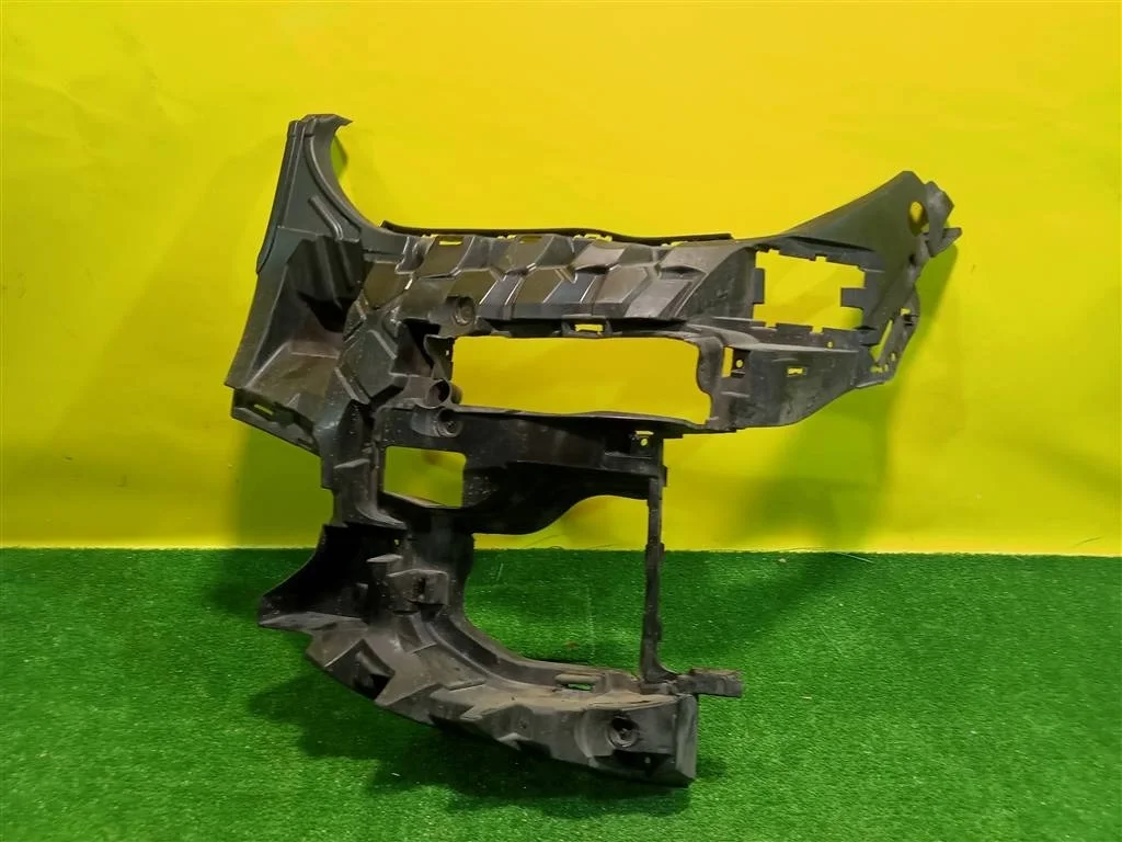 Кронштейн фары противотуманной левой  BMW X5 G05 2018 51118069227 22372