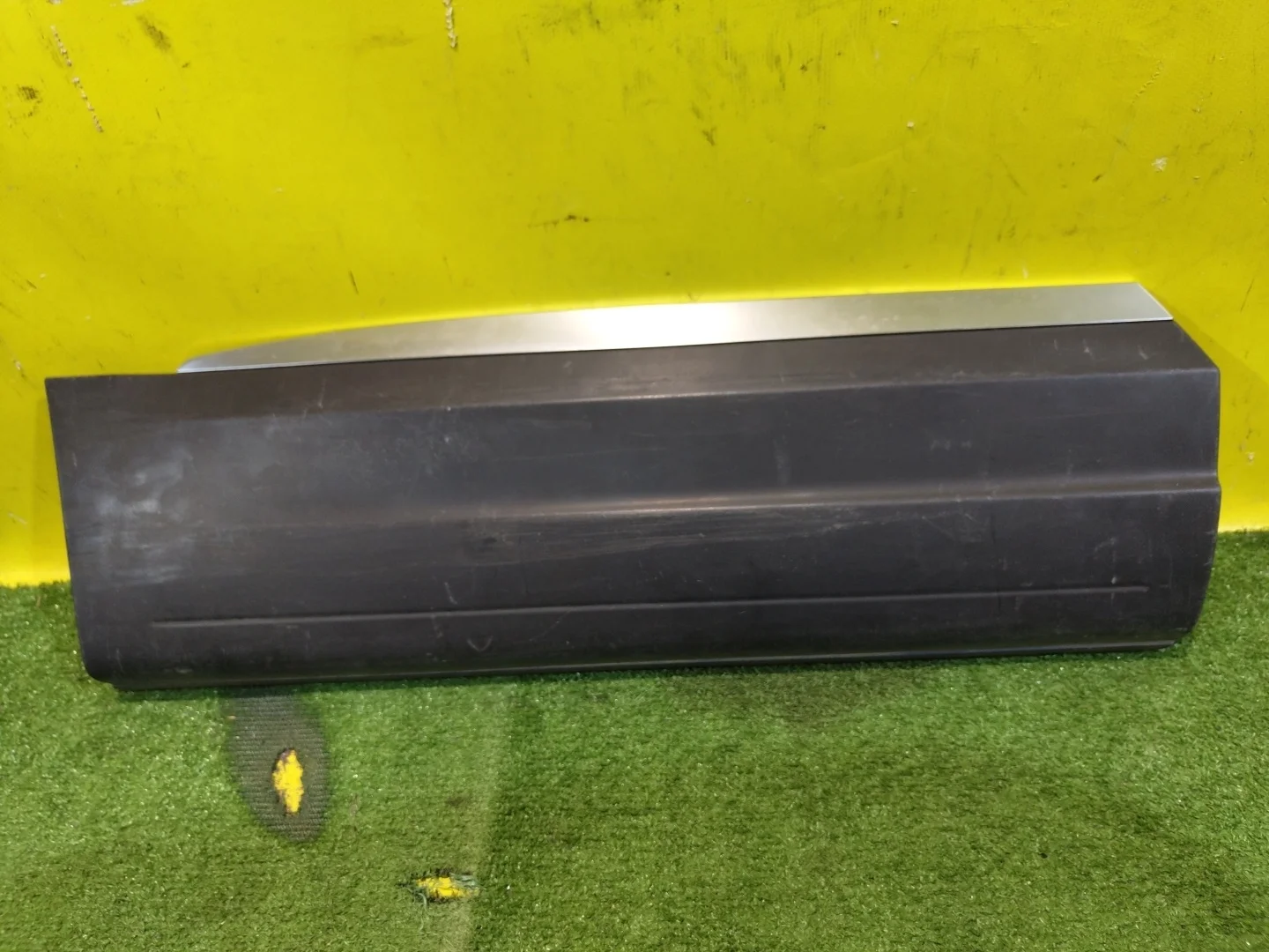 Накладка двери задней правой  Volkswagen  Tiguan NF 2011 5N0854950E 26587