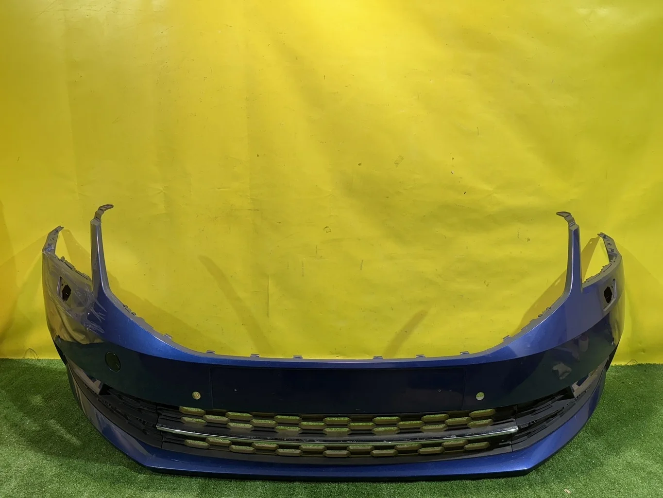 Бампер передний  Skoda  Octavia A7 2016 5EU807221F 40345