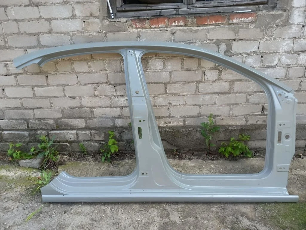 Боковина кузова правая  Volkswagen  Polo (Sed RUS) 2011 6RU809606C 41011