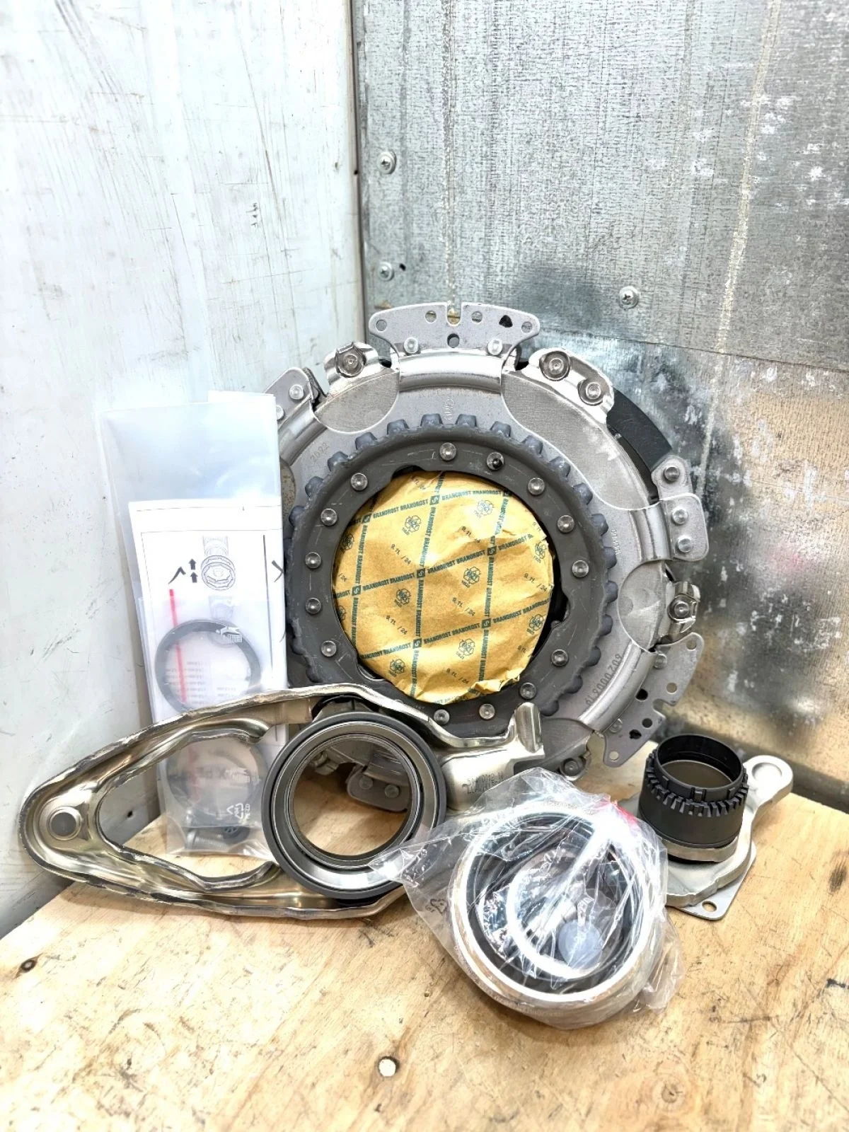 Комплект сцепления Шкода Октавия 602000600 Octavia III (2013—2017) В наличии