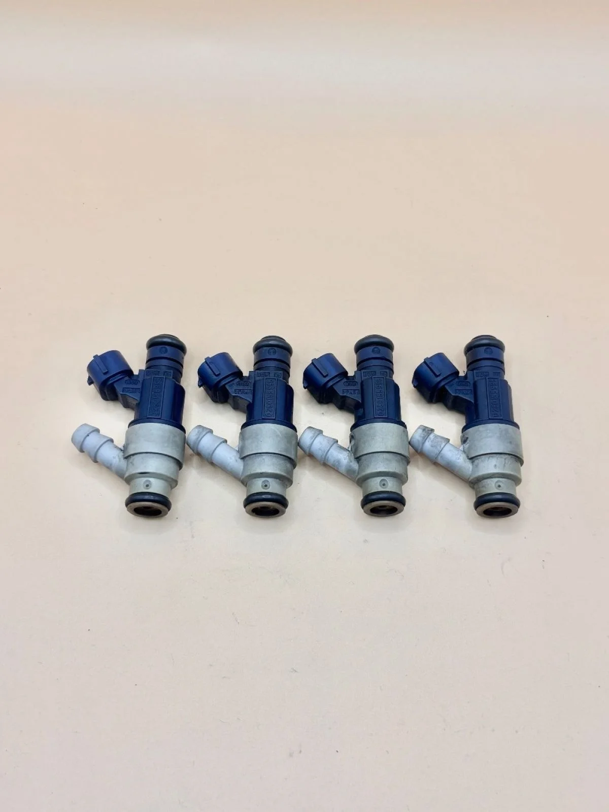 Форсунка топливная 06A906031AC Golf Mk4 (1997—2006) В наличии