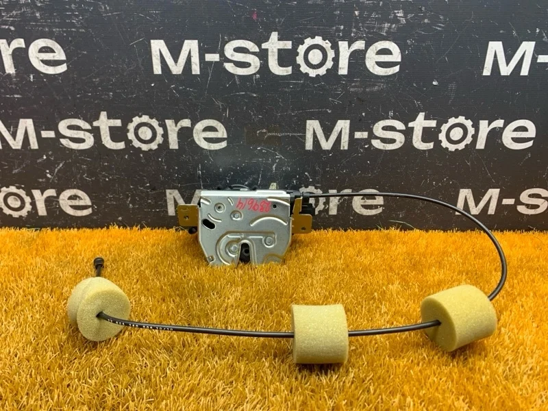 Замок багажника Mercedes-Benz R-Class 2010 A1647400735 W251 272.967