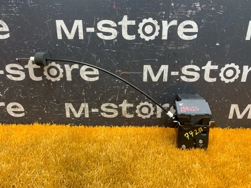 Замок багажника Mercedes-Benz E-Class 2004 A1717500085 W211 112.913