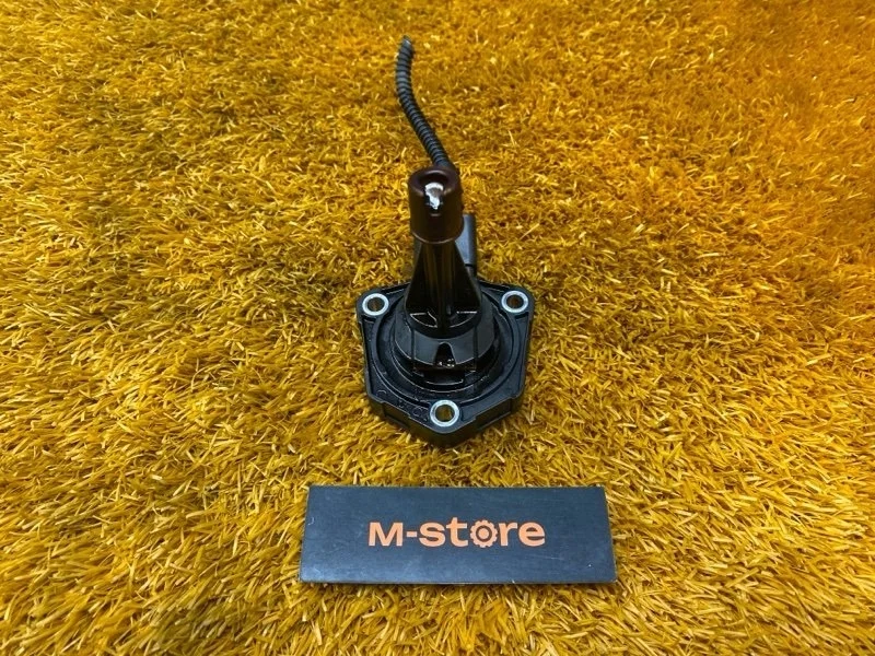 Датчик уровня масла Audi Q7 2010 03C907660R 4L CJTC