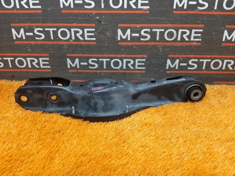 Рычаг подвески нижний Bmw 1-Series 2011 33326792541 F20 N13B16A, задний правый