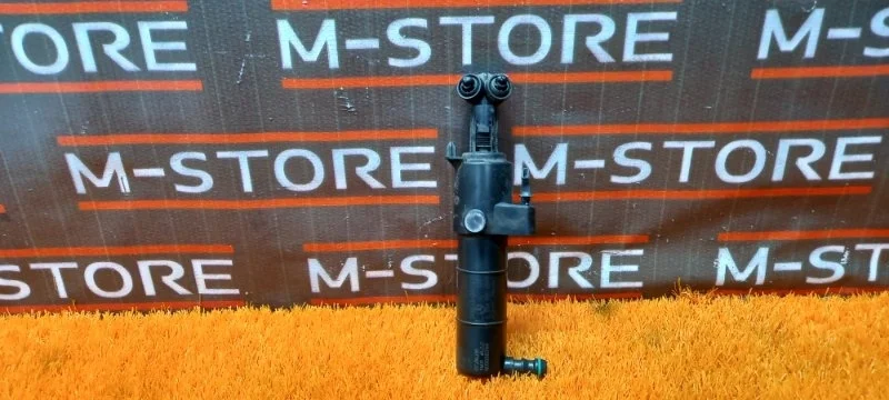 Форсунка омывателя фары Mercedes-Benz C-Class 2008 A2048600347 W204 271.950, левая