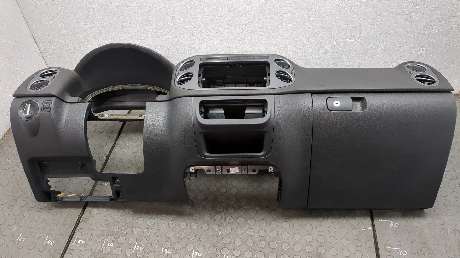 Панель передняя салона (торпедо) Volkswagen Tiguan 2011-2018 КПП автомат (АКПП) CCTA Бензин 2 л TSI