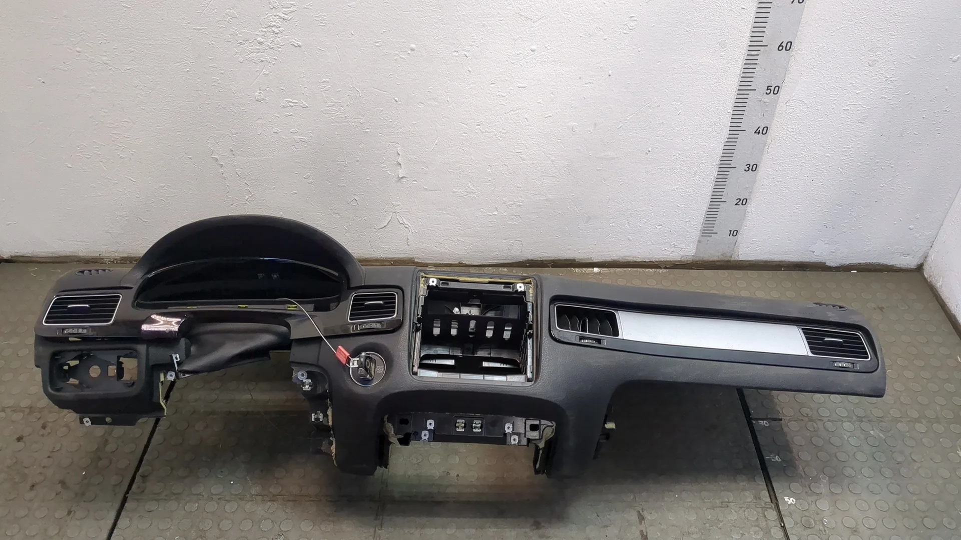 Панель передняя салона (торпедо) Volkswagen Touareg 2010-2014 КПП автомат 4х4 (АКПП) CGRA Бензин 3.6 л FSI