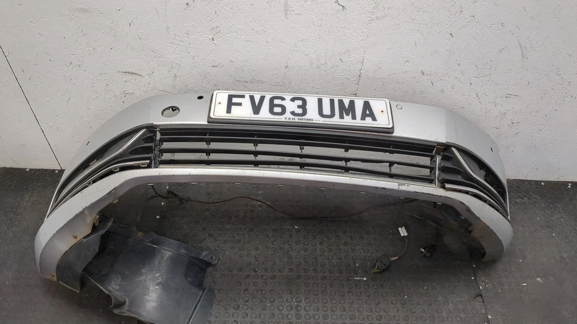 Бампер Volkswagen Passat 7 2010-2015 Европа КПП 6-ст.мех.(МКПП) CAYC Дизель 1.6 л TDI