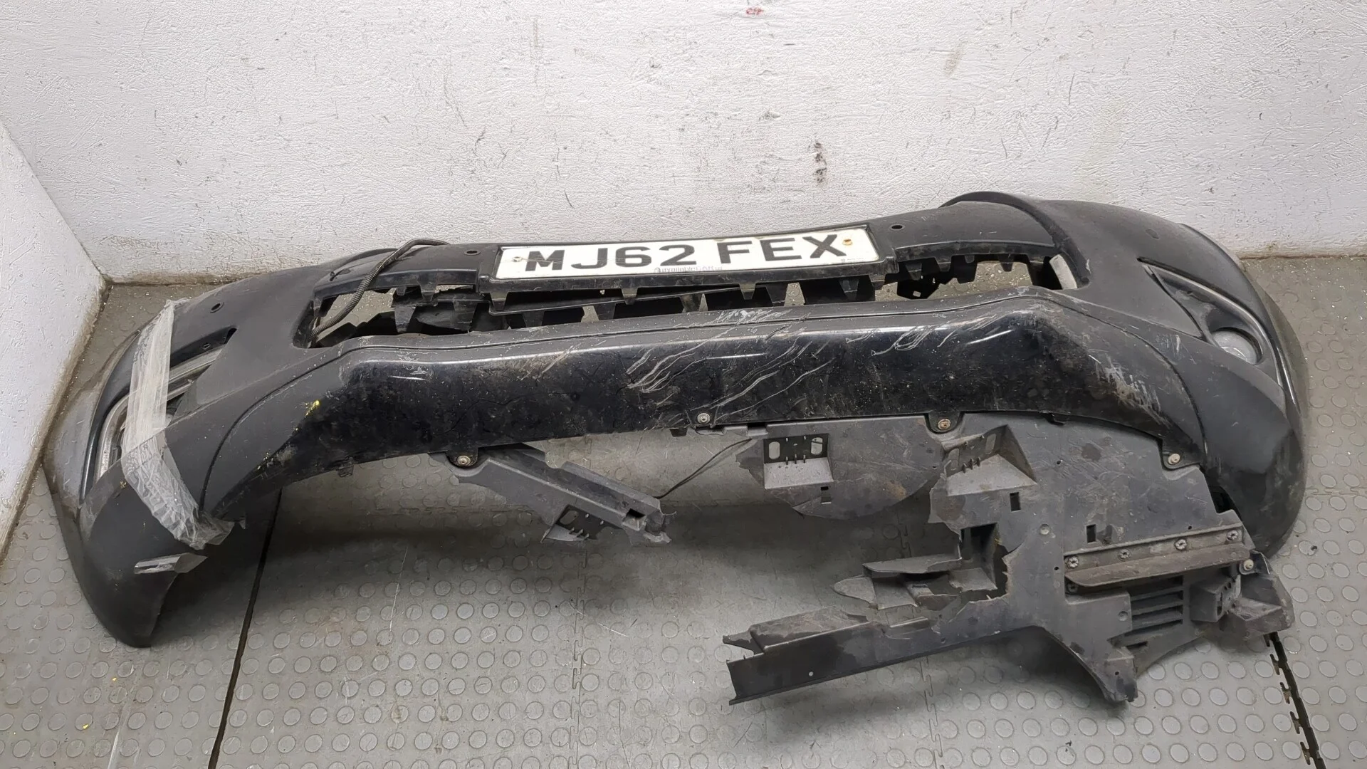 Бампер Citroen DS4 2010-2018 КПП 5-ст.мех.(МКПП) 5FS Бензин 1.6 л Инжектор