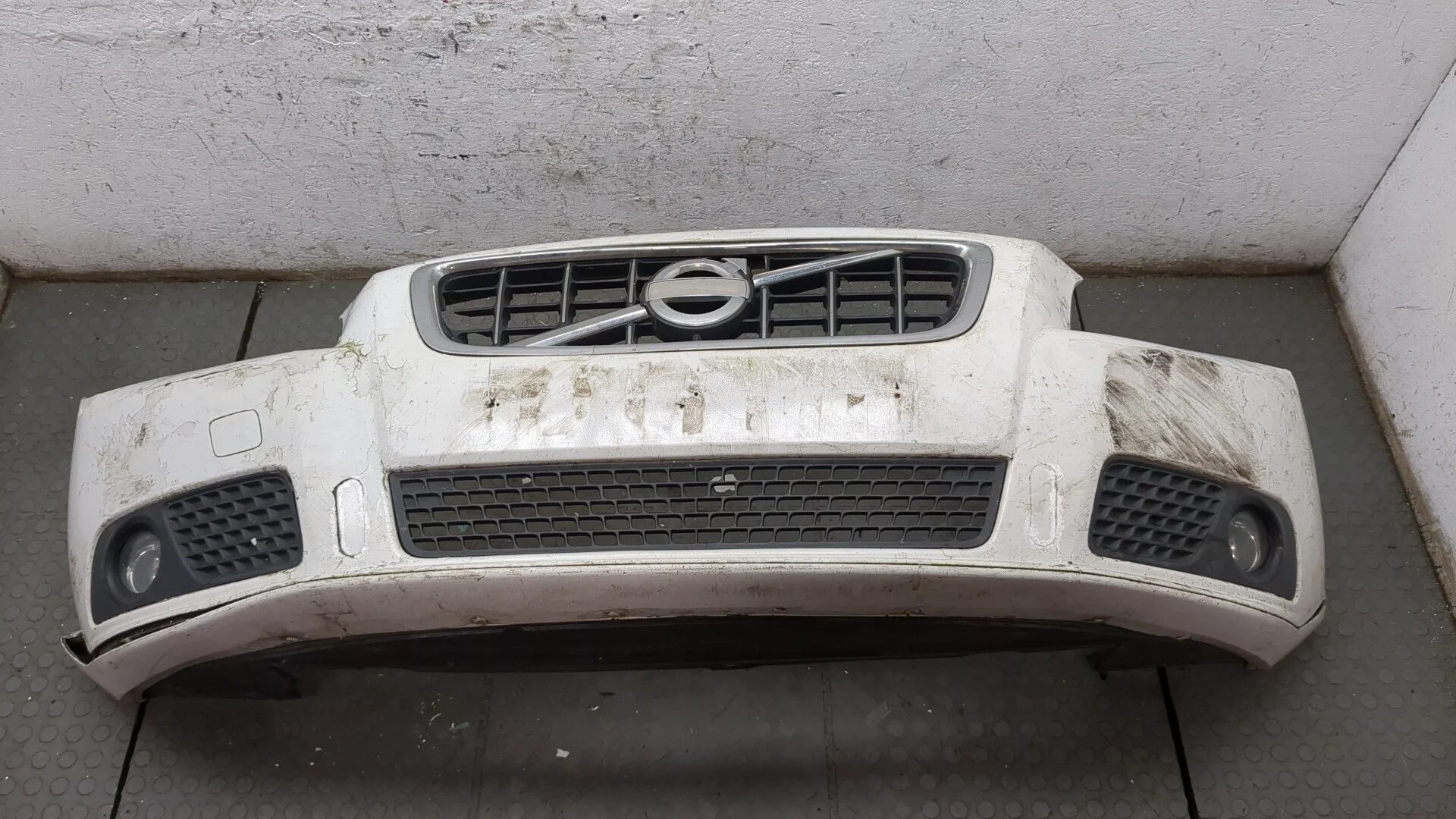 Бампер Volvo V70 2007-2016 КПП 6-ст.мех.(МКПП) D5244T10 Дизель 2.4 л Турбо