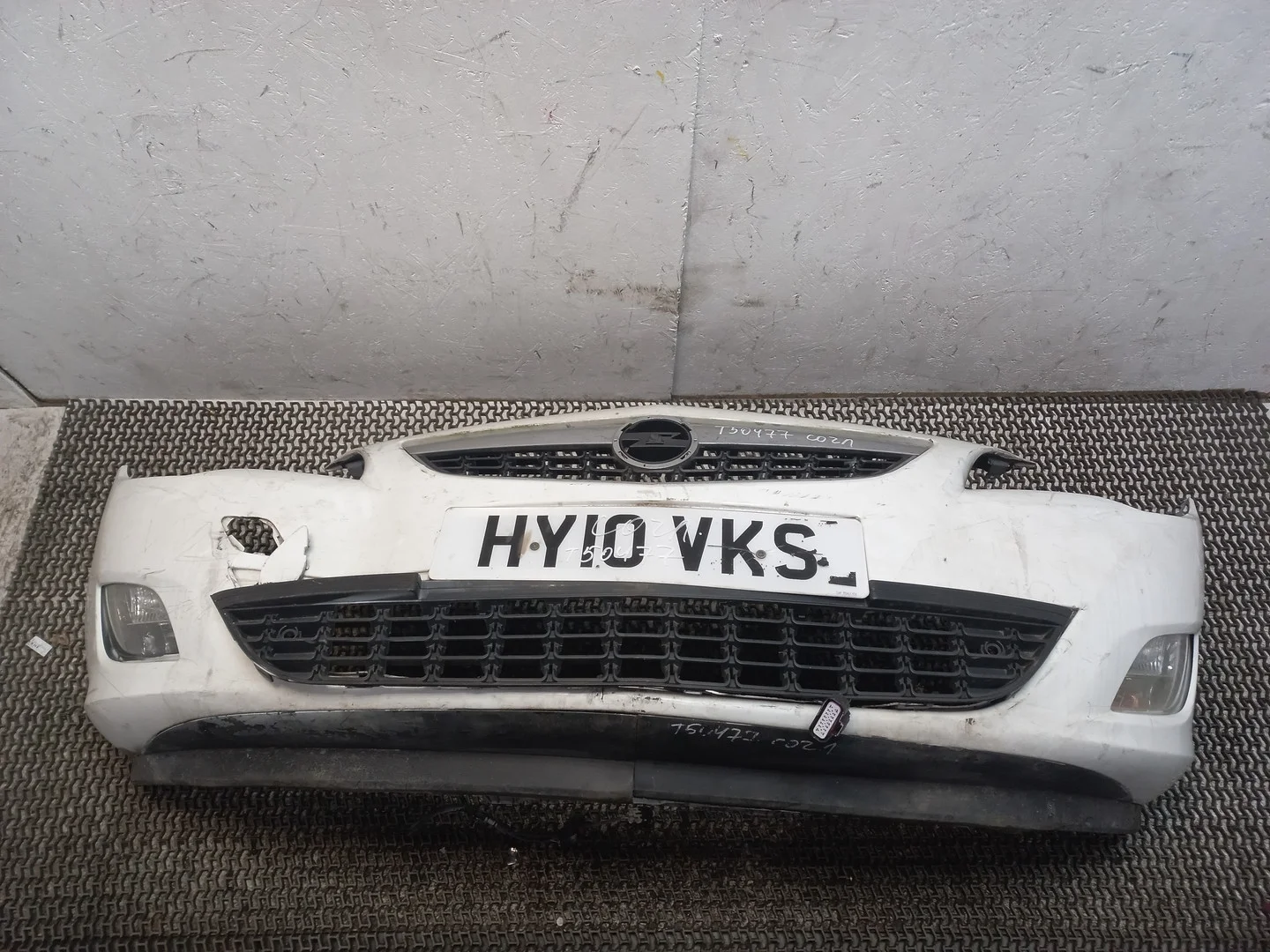 Бампер Opel Astra J 2010-2017 КПП автомат (АКПП) A16XER Бензин 1.6 л Инжектор