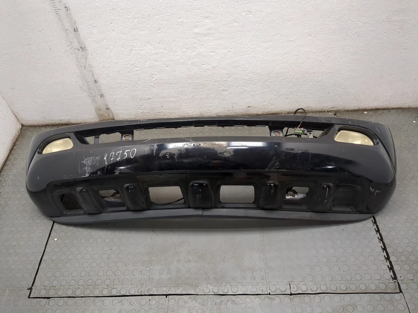 Бампер Mercedes-Benz ML W163 1997-2005 КПП автомат 4х4 (АКПП) M113.965 Бензин 5 л Инжектор