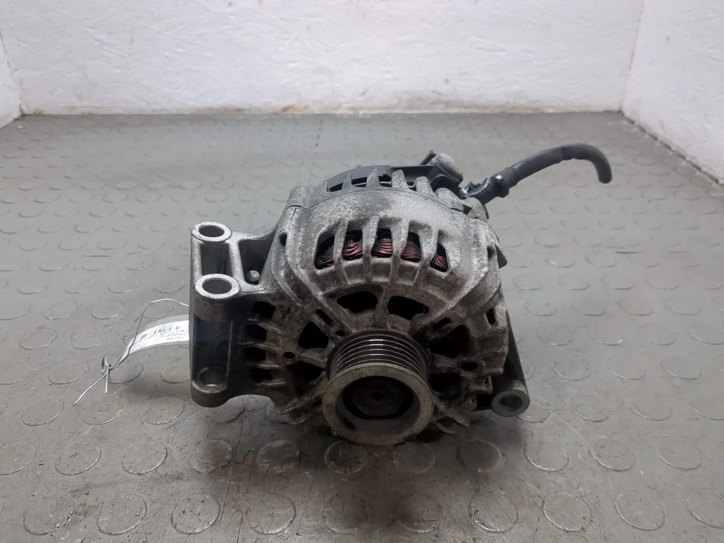 Генератор Ford Focus 3 2011-2015 КПП автомат (АКПП) PNDA Бензин 1.6 л Инжектор