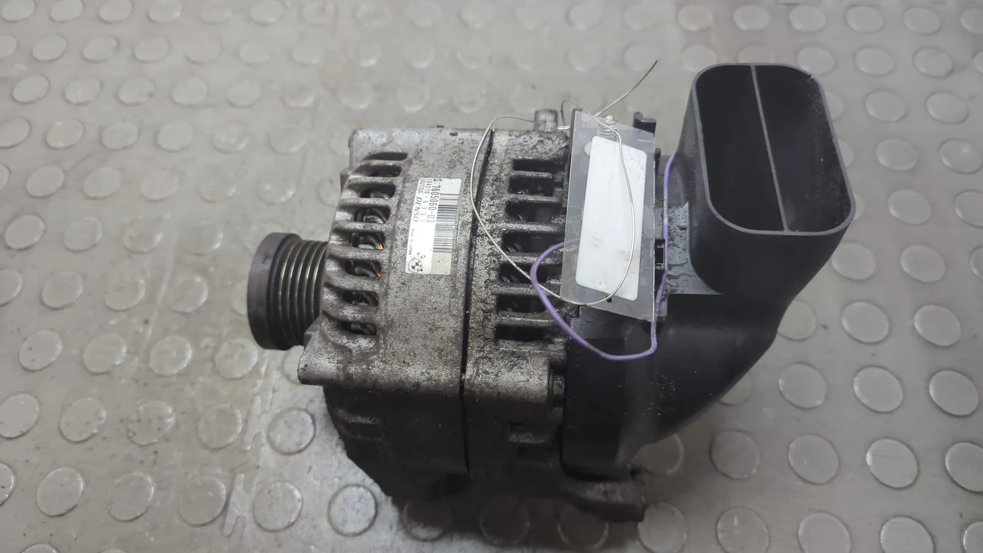 Генератор BMW 1 F20, F21 2011-2019 КПП 6-ст.мех.(МКПП) N13B16A Бензин 1.6 л Турбо-инжектор