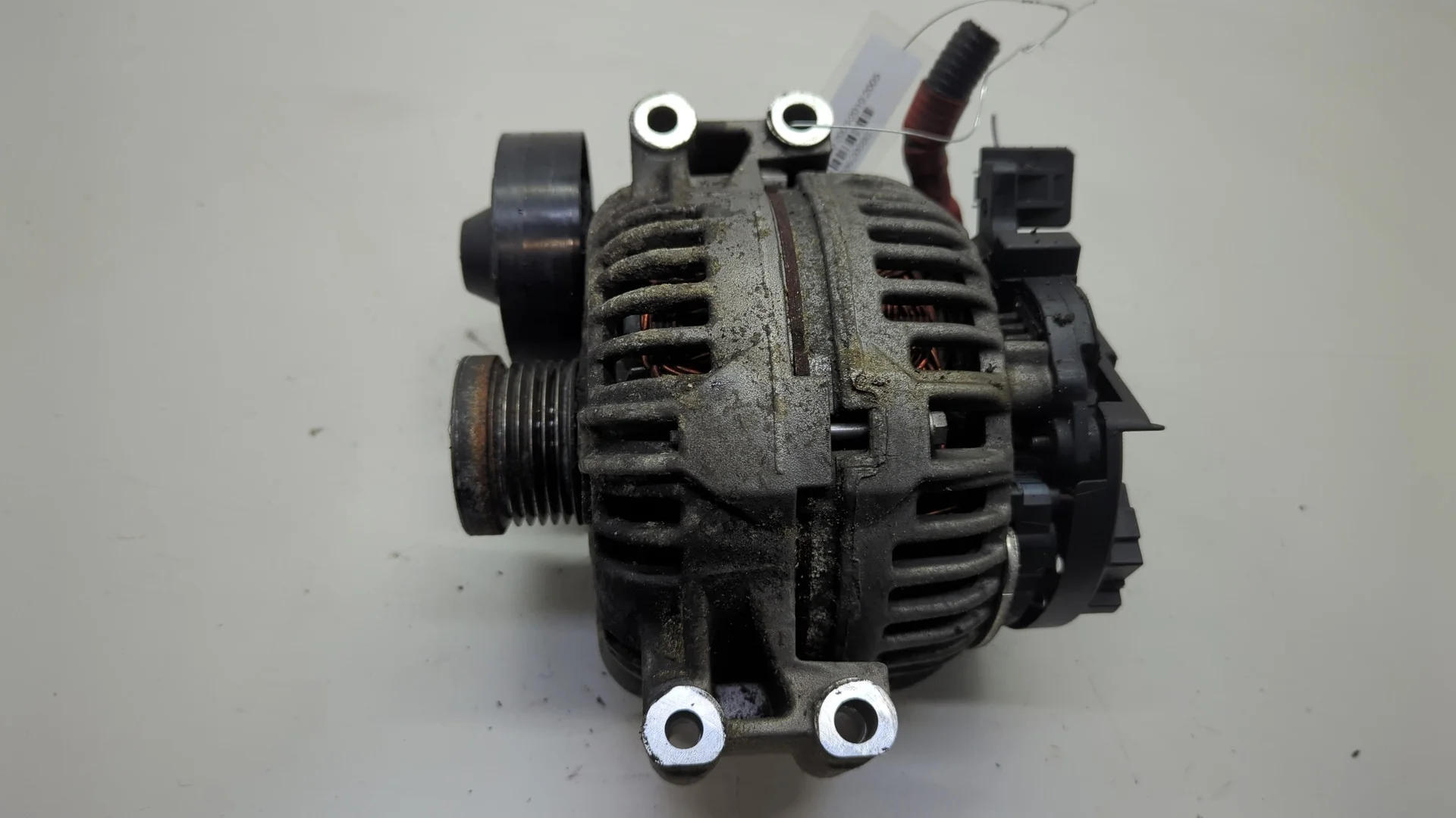 Генератор BMW 5 E60 2003-2010 КПП автомат 4х4 (АКПП) N52B30../A/B Бензин 3 л Инжектор