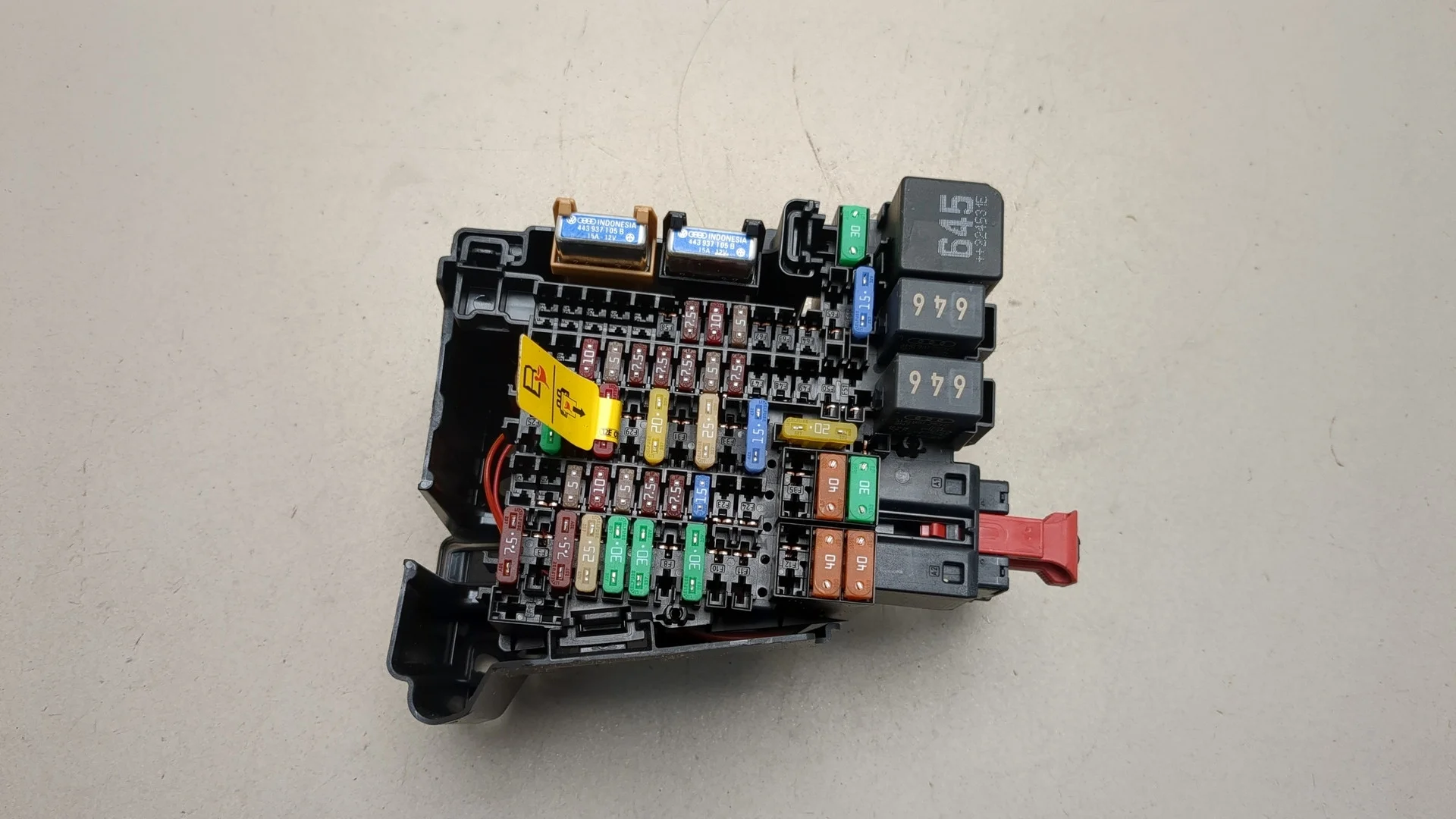 Блок предохранителей Audi Q4 E-tron 2021-2025 КПП вариатор  Электро - л