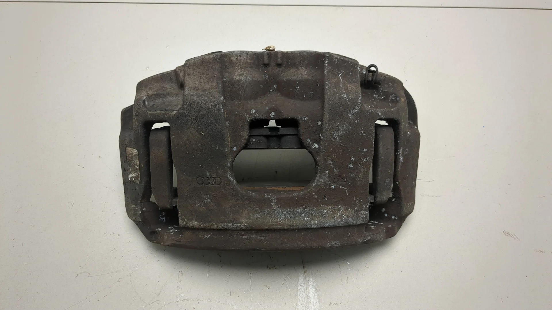 Суппорт Audi A6 (C7) 2011-2018 КПП автомат 4х4 (АКПП) CGXB Бензин 3 л TFSI