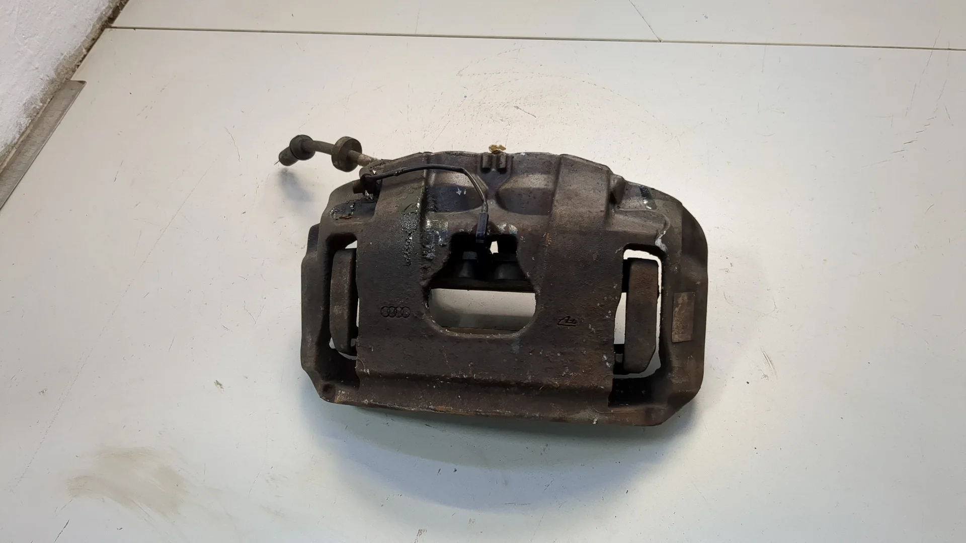 Суппорт Audi A6 (C7) 2011-2018 КПП автомат 4х4 (АКПП) CGXB Бензин 3 л TFSI