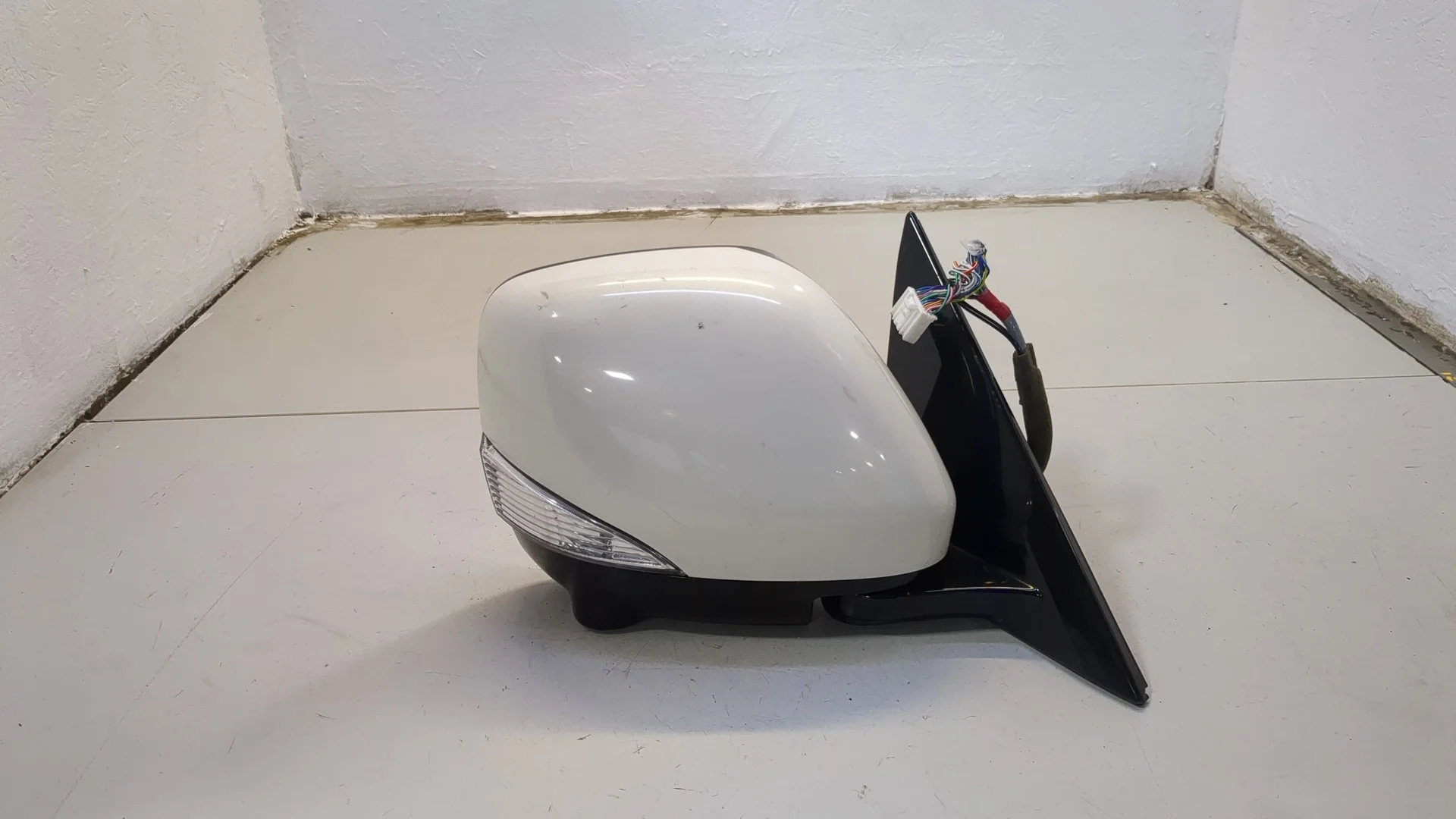 Зеркало боковое Infiniti QX56 2010-2013 КПП автомат (АКПП) VK56VD Бензин 5.6 л Инжектор