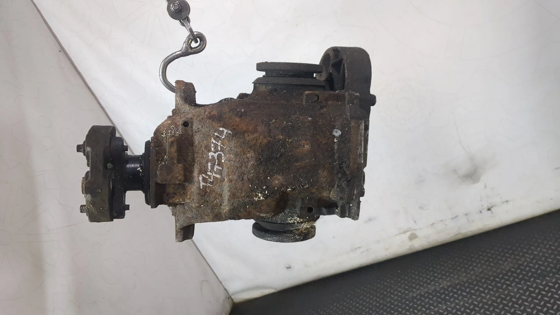 Редуктор моста BMW 3 E90, E91, E92, E93 2005-2012 КПП автомат (АКПП) N52B30A Бензин 3 л Инжектор