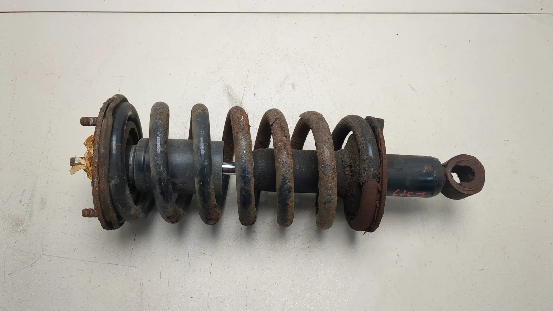 Амортизатор подвески Infiniti QX56 2004-2010 КПП автомат 4х4 (АКПП) VK56DE Бензин 5.6 л Инжектор