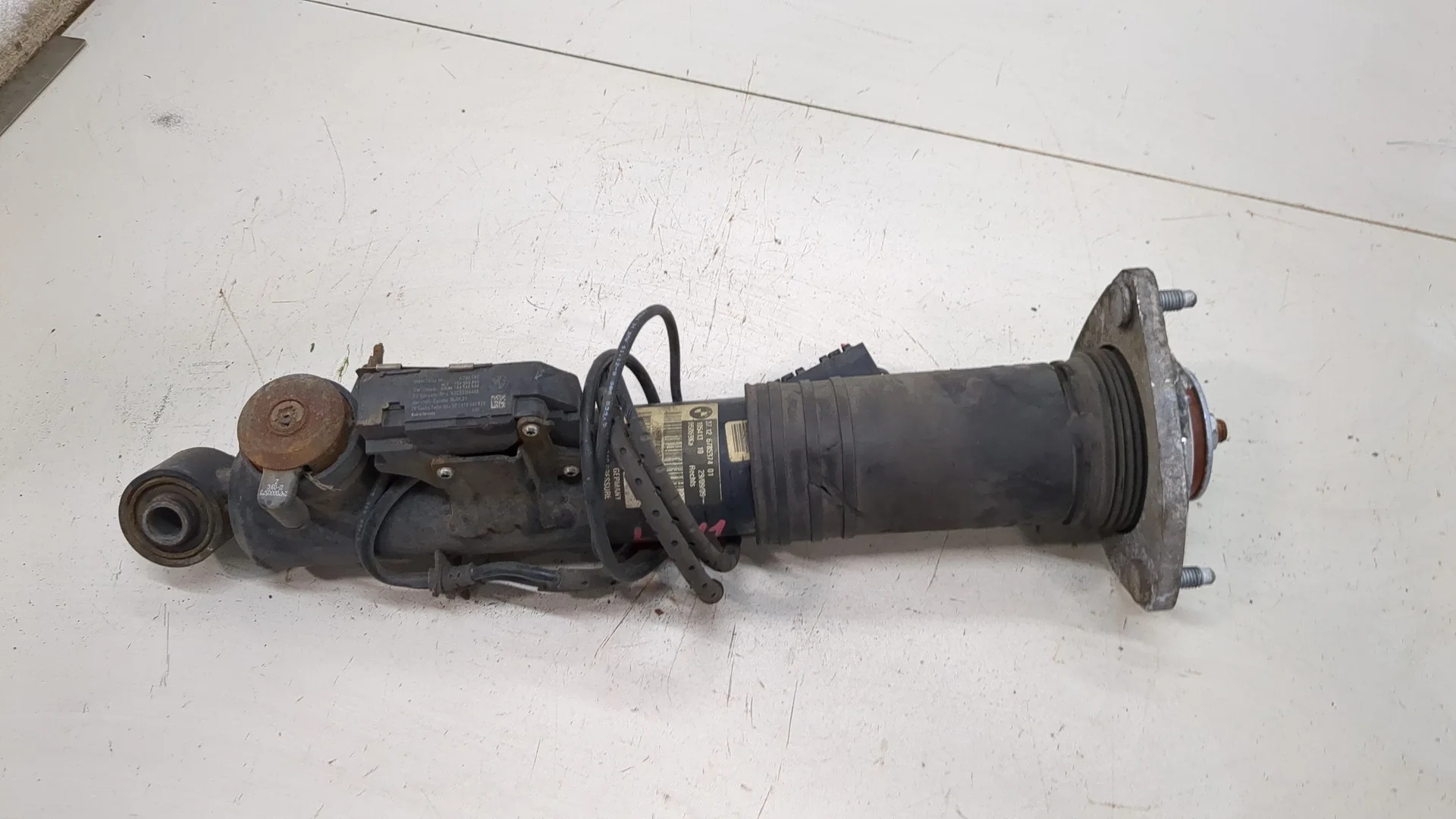 Амортизатор подвески BMW X5 E70 2006-2013 КПП автомат 4х4 (АКПП) N62B48B Бензин 4.8 л Инжектор