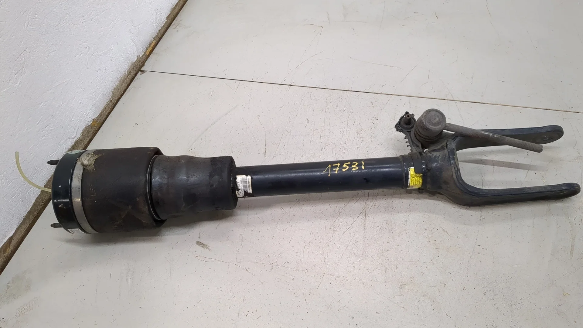 Амортизатор подвески Mercedes-Benz GL-Class X164 2006-2012 КПП автомат 4х4 (АКПП) M273.923 Бензин 4.7 л Инжектор