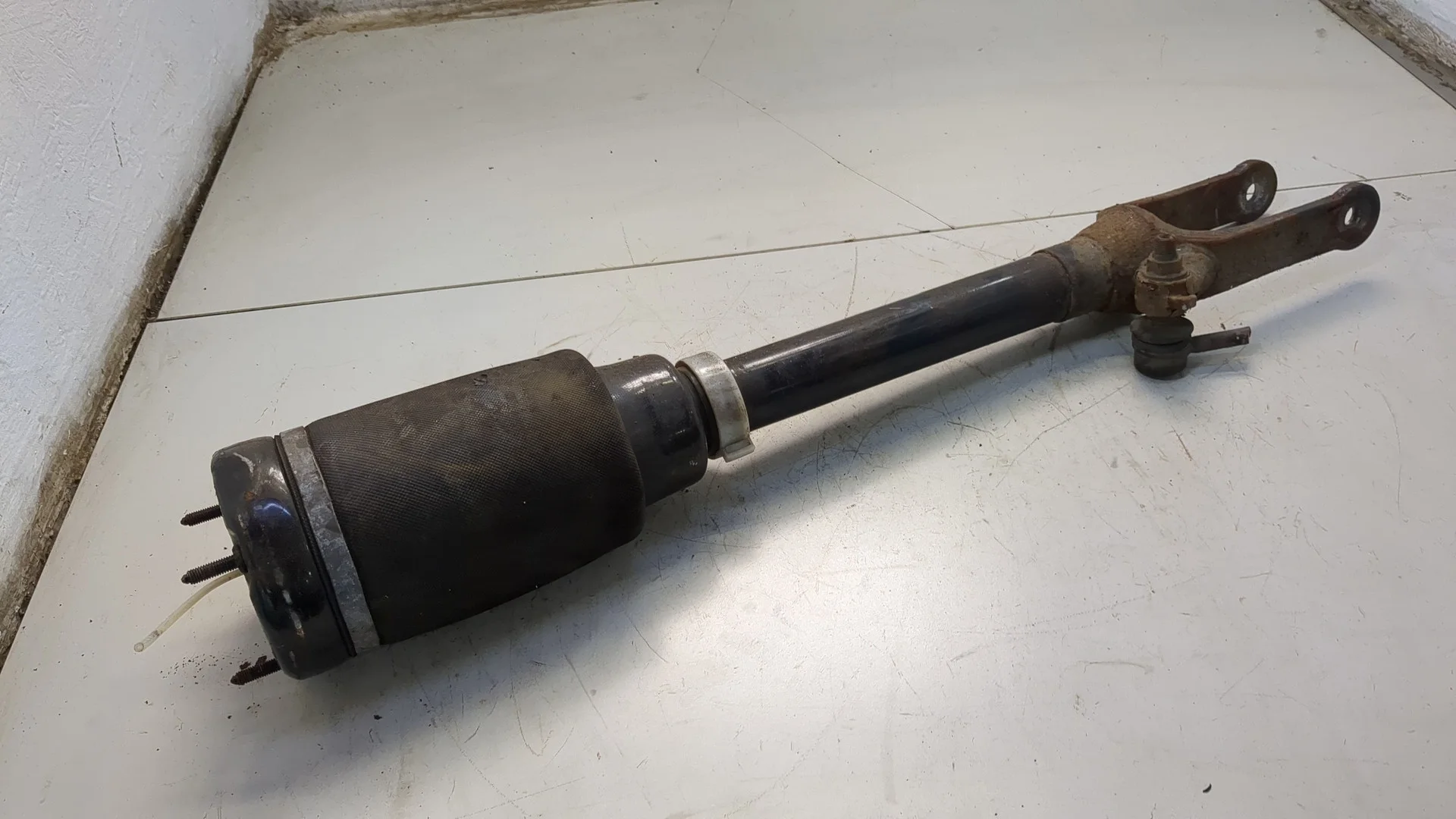 Амортизатор подвески Mercedes-Benz GL-Class X164 2006-2012 КПП автомат 4х4 (АКПП) M273.923 Бензин 4.7 л Инжектор