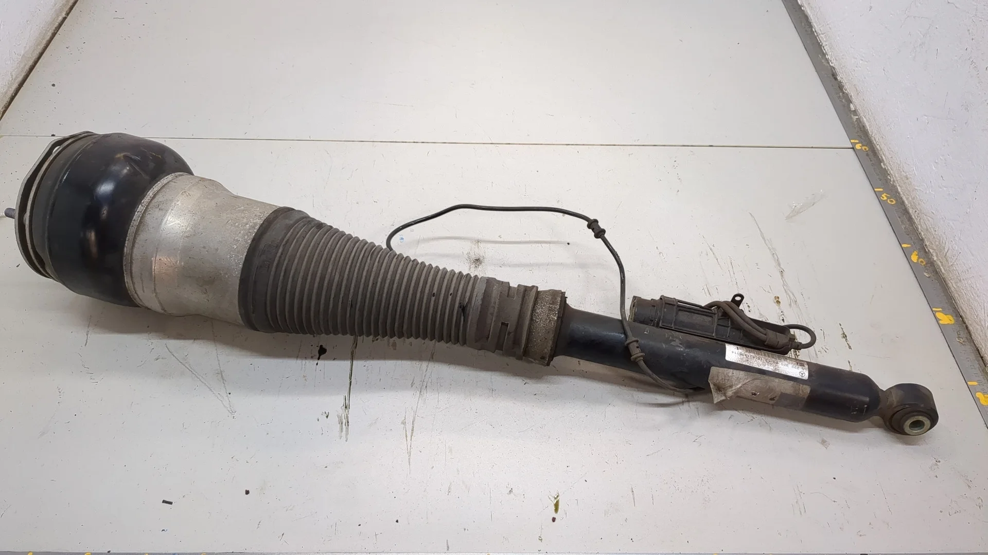 Амортизатор подвески Mercedes-Benz S W222 2013-2020 КПП автомат 4х4 (АКПП) 278.929 Бензин 4.7 л Турбо-инжектор