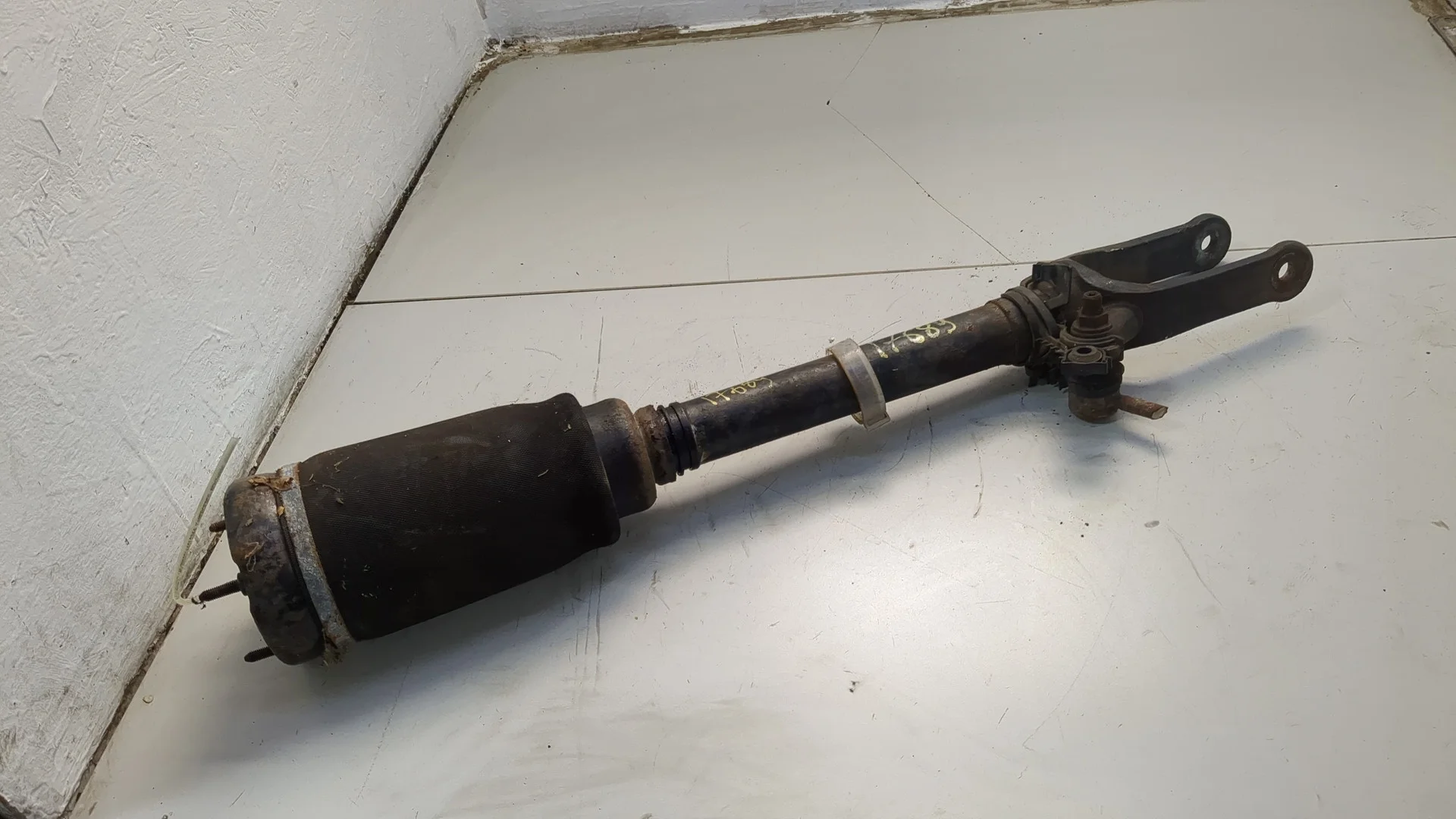 Амортизатор подвески Mercedes-Benz GL-Class X164 2006-2012 КПП автомат 4х4 (АКПП) M273.923 Бензин 4.7 л Инжектор