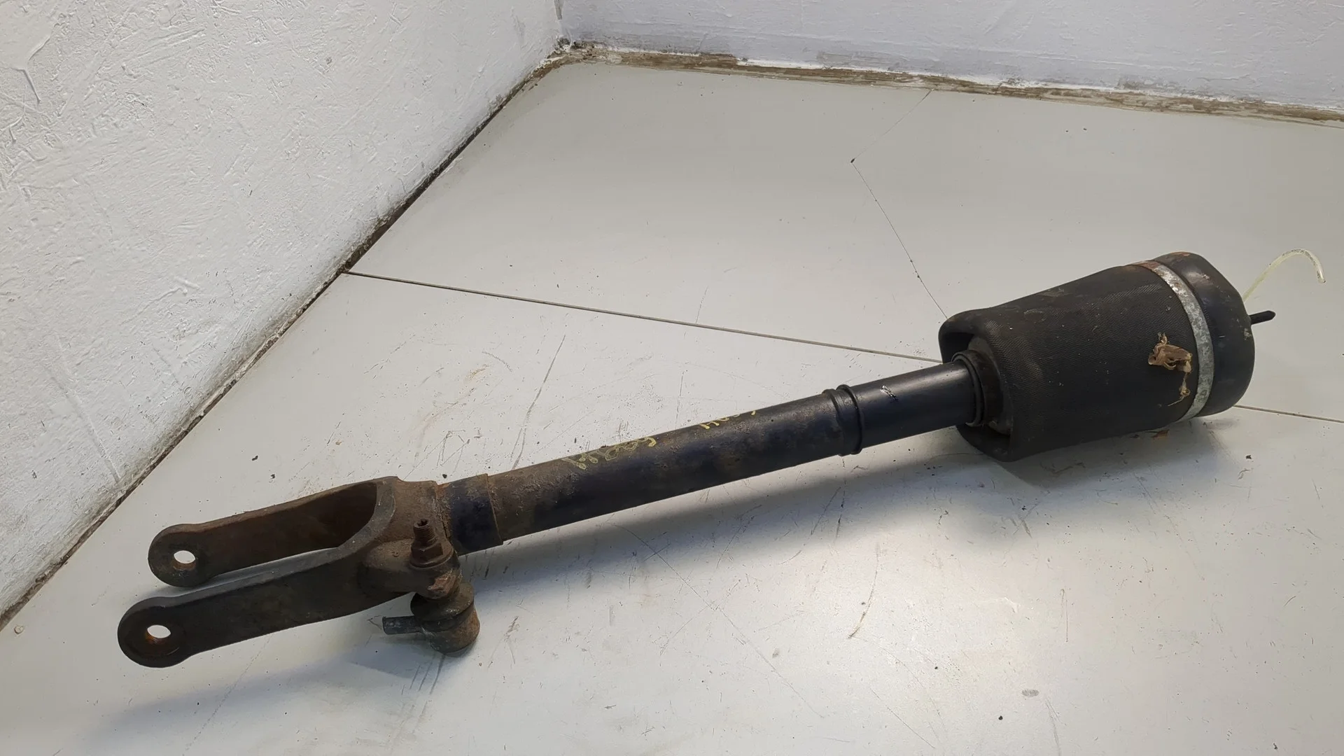 Амортизатор подвески Mercedes-Benz GL-Class X164 2006-2012 КПП автомат 4х4 (АКПП) M273.923 Бензин 4.7 л Инжектор