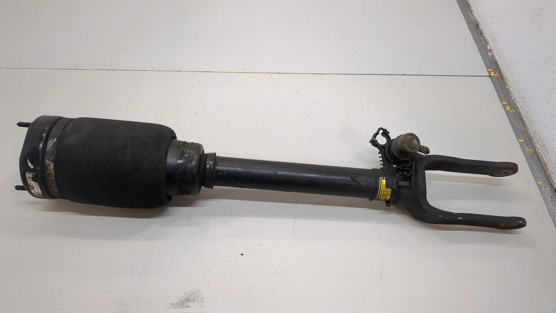 Амортизатор подвески Mercedes-Benz GL-Class X164 2006-2012 КПП автомат 4х4 (АКПП) M273.923 Бензин 4.7 л Инжектор