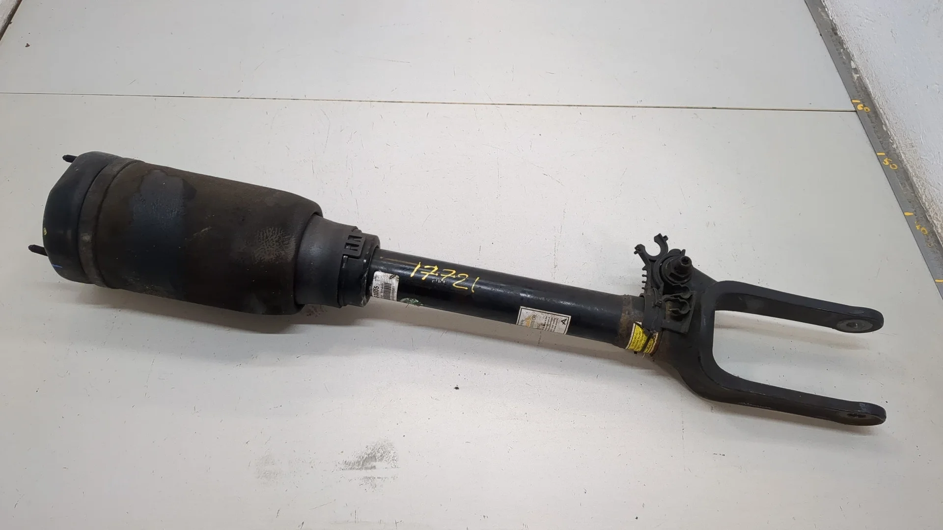 Амортизатор подвески Mercedes-Benz GL-Class X164 2006-2012 КПП автомат 4х4 (АКПП) M273.923 Бензин 4.7 л Инжектор