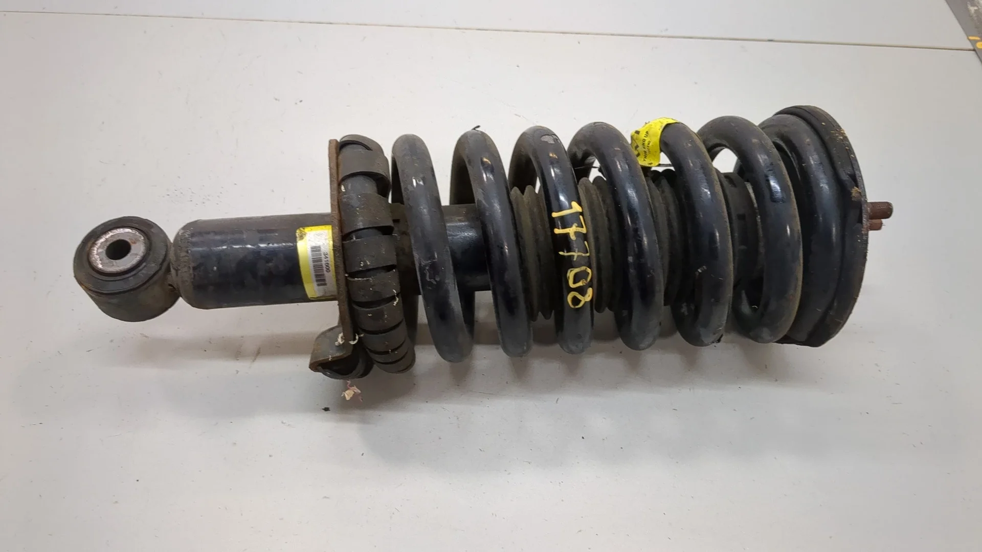 Амортизатор подвески Infiniti QX56 2004-2010 КПП автомат 4х4 (АКПП) VK56DE Бензин 5.6 л Инжектор